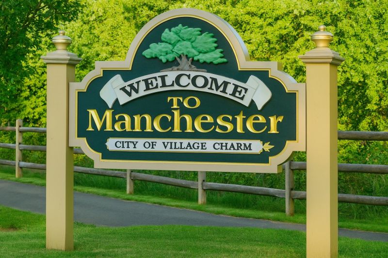 Best Siding Replacement pros in Manchester, CT